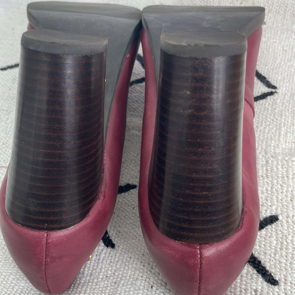 Bass Kaylin Burgundy Leather Penny Loafer w/Slight Platform 3.75 Heel Size 9B - Picture 7 of 11